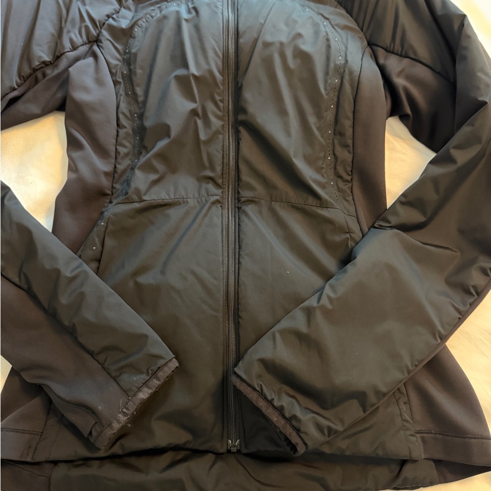 Women’s Black Full-Zip Run for the Cold Jacket Size 4 - Picture 4 of 10